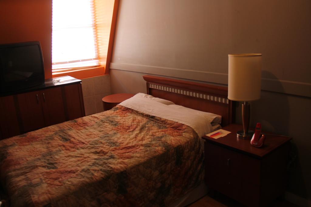 Toronto Central Hotel Rum bild